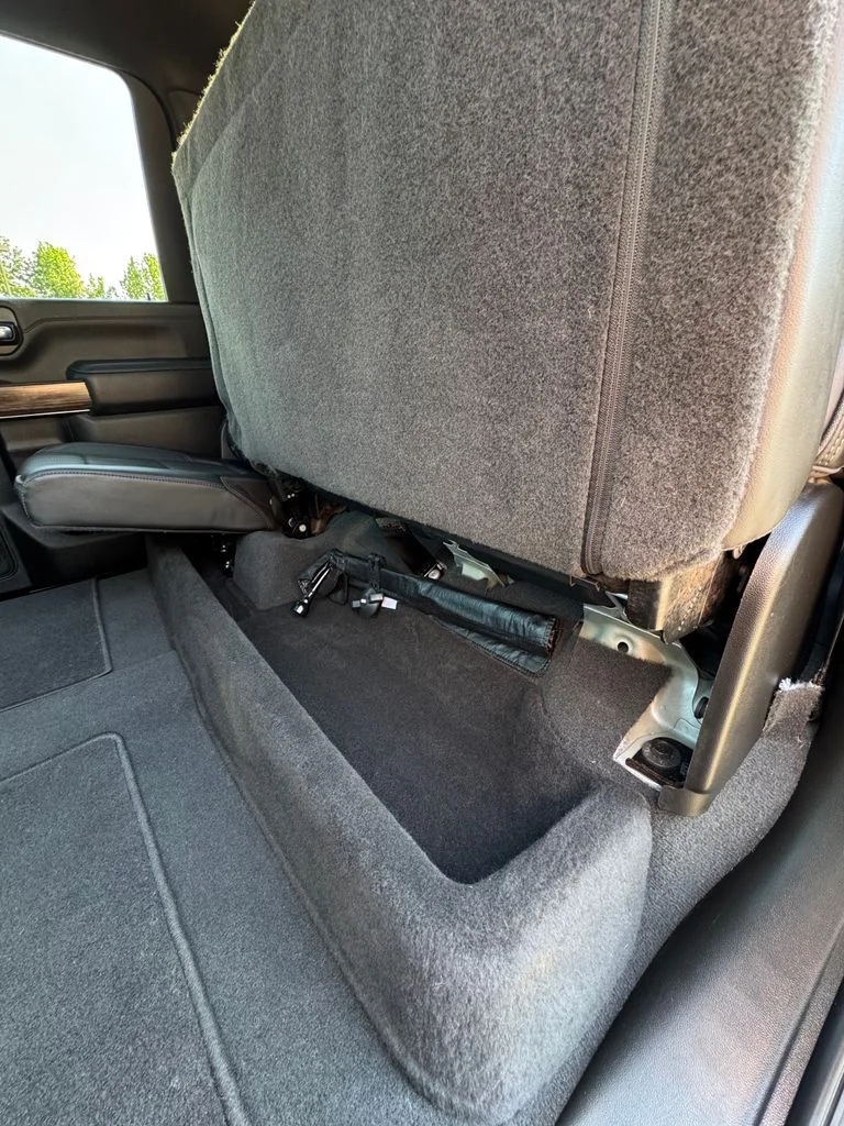 Used 2022 Silver Ice Metallic Chevrolet High Country image 42
