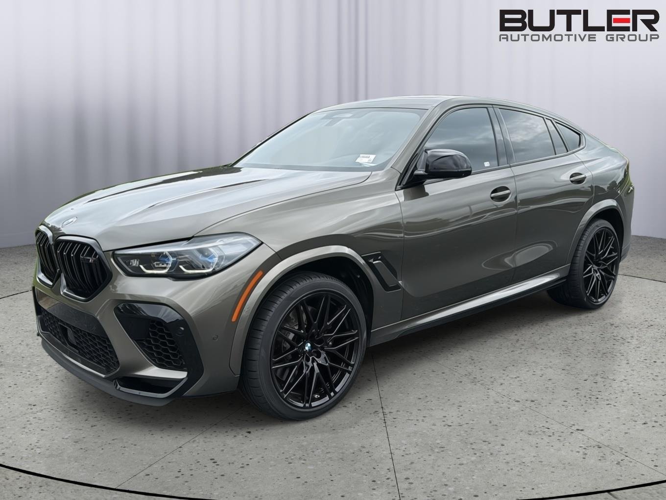 Used 2023 Manhattan Green Metallic BMW  image 2