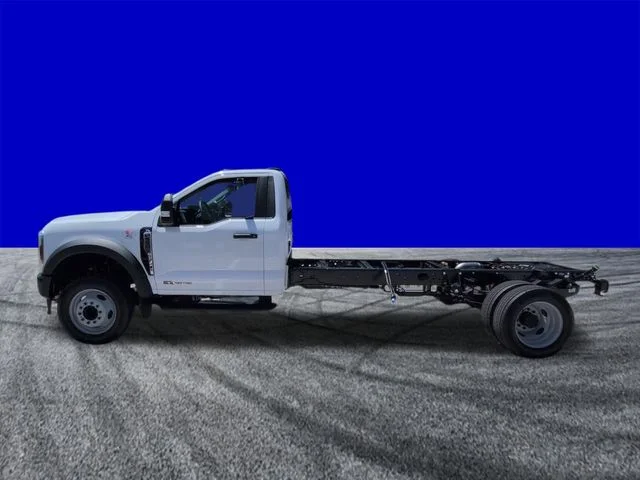 New 2026 Oxford White Ford F-550® XL image 7