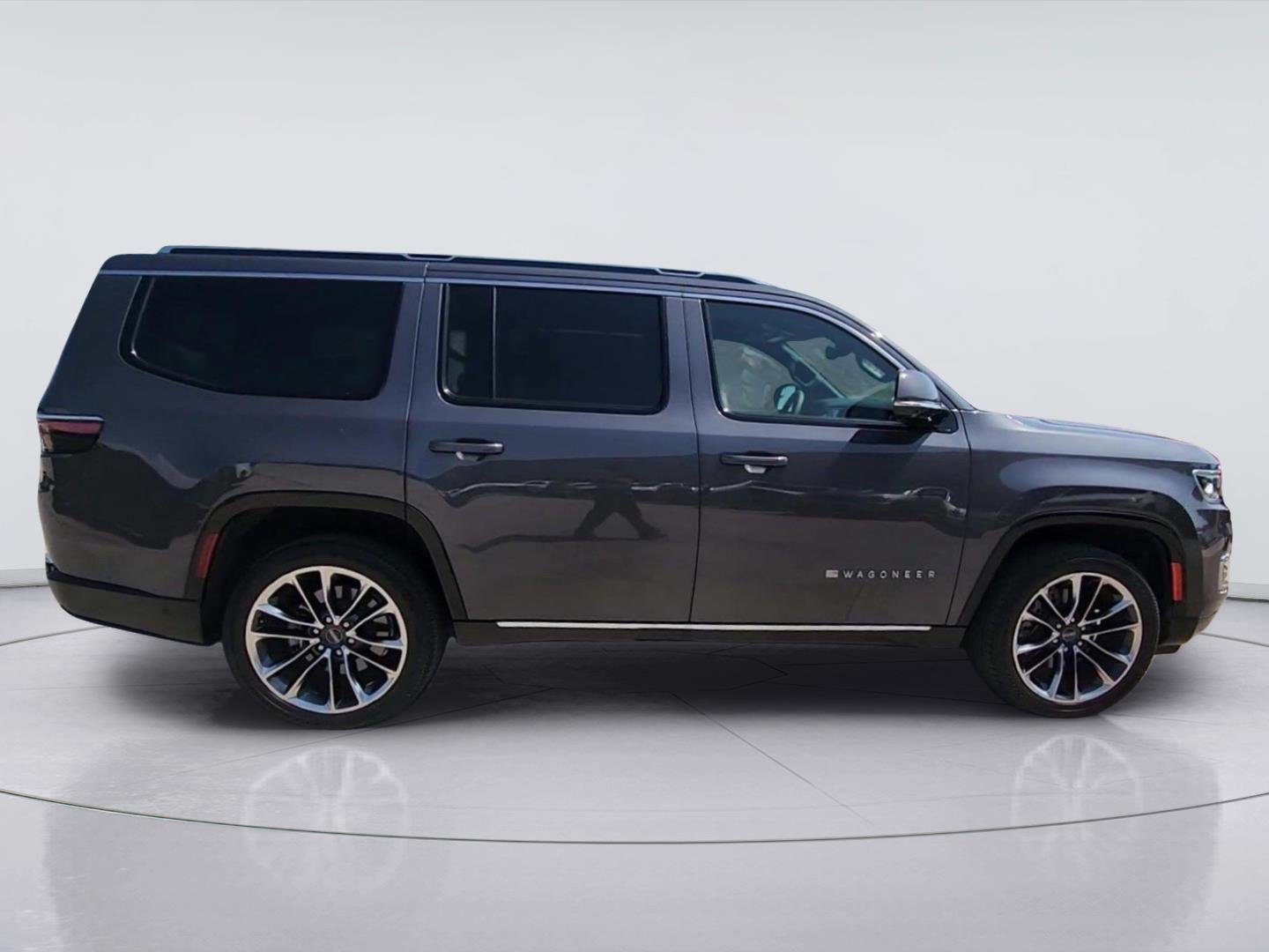 2022 Jeep Wagoneer photo 9 of 36