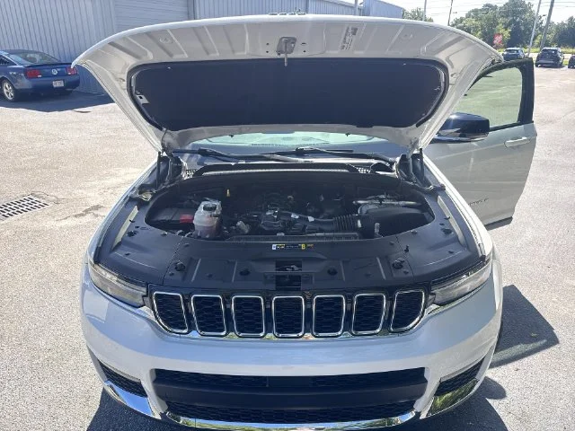 Used 2023 White Jeep Limited image 34