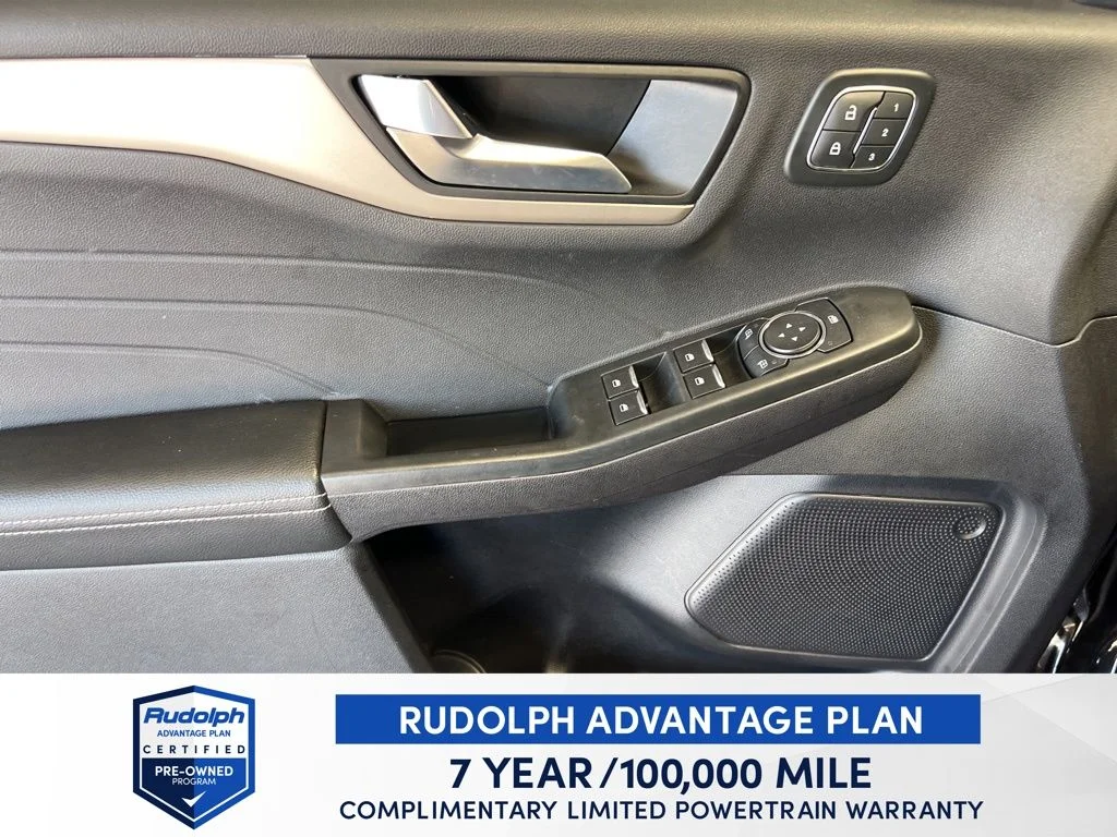 Used 2022 Black Ford SEL image 11