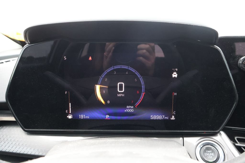 Used 2024 Mosaic Black Metallic Chevrolet ACTIV image 14
