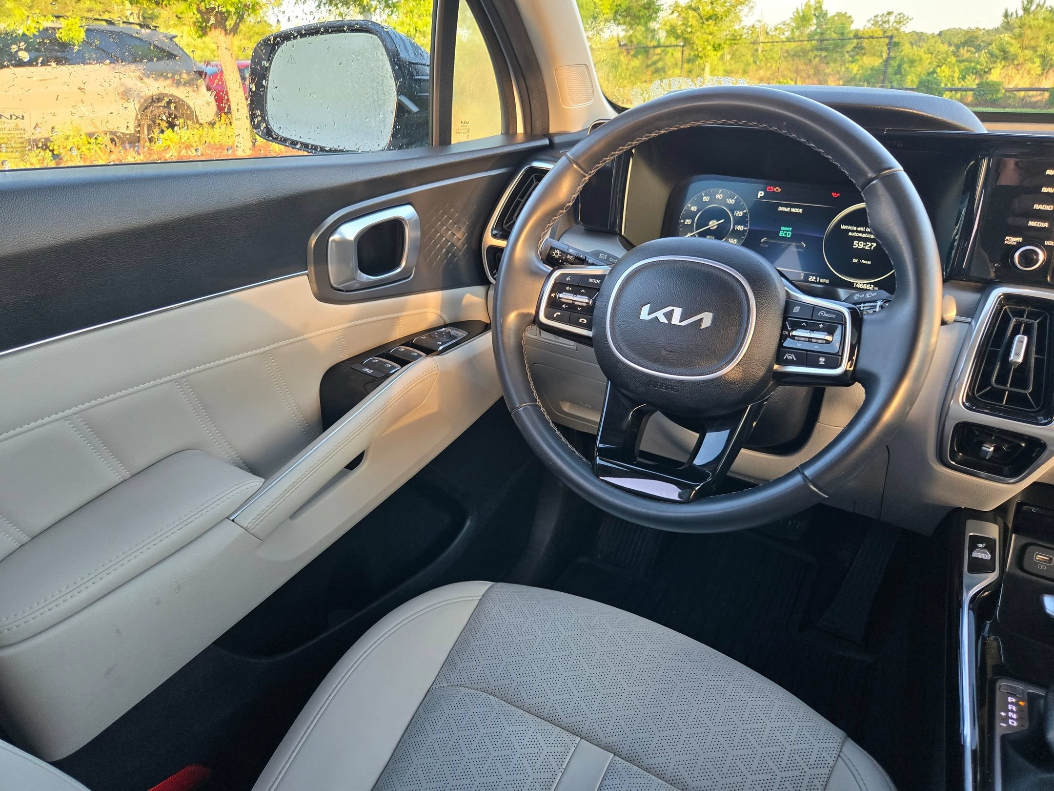 Used 2023 Glacial White Pearl Kia SX image 9