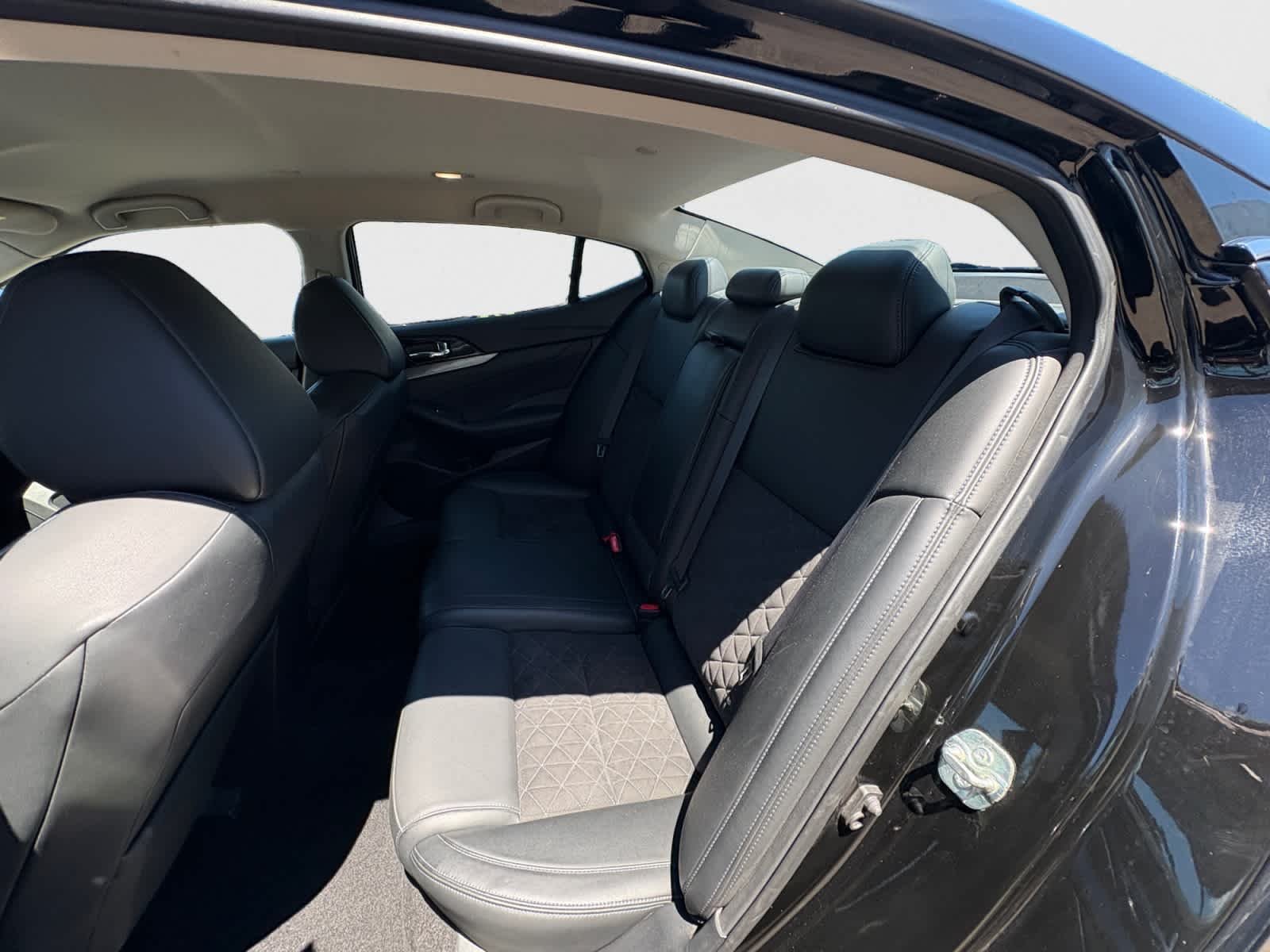 Used 2017 Super Black Nissan SR image 20