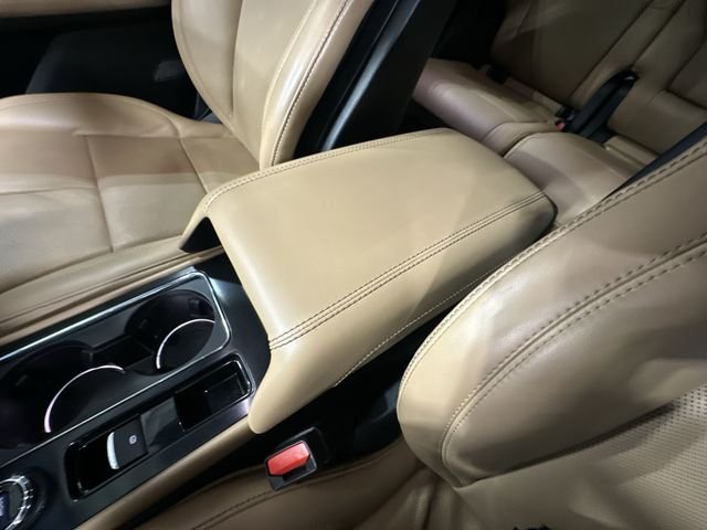 Used 2022 White Lincoln Reserve image 28