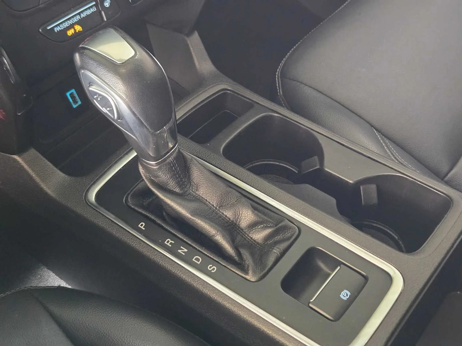 Used 2019 Magnetic Metallic Ford Titanium image 20