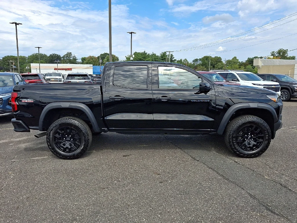 Used 2024 Black Chevrolet Trail Boss image 13