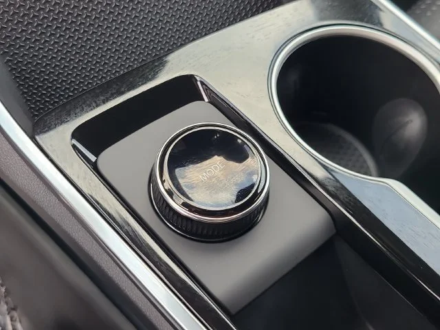 New 2027 Sterling Gray Metallic Chevrolet LT image 33