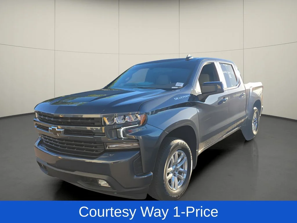 Used 2021 Gray Chevrolet RST image 4