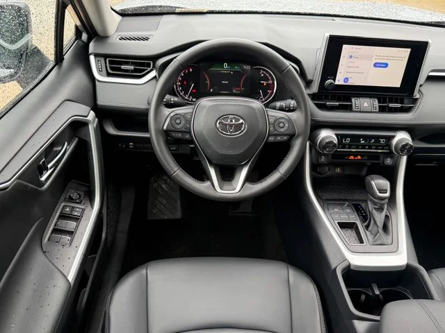Certified Used 2025 Silver Toyota XLE Premium image 25