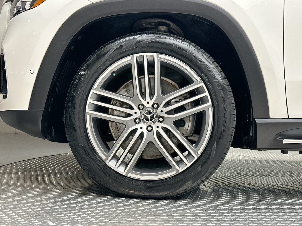 Used 2024 Polar White Mercedes-Benz GLS 450 image 17