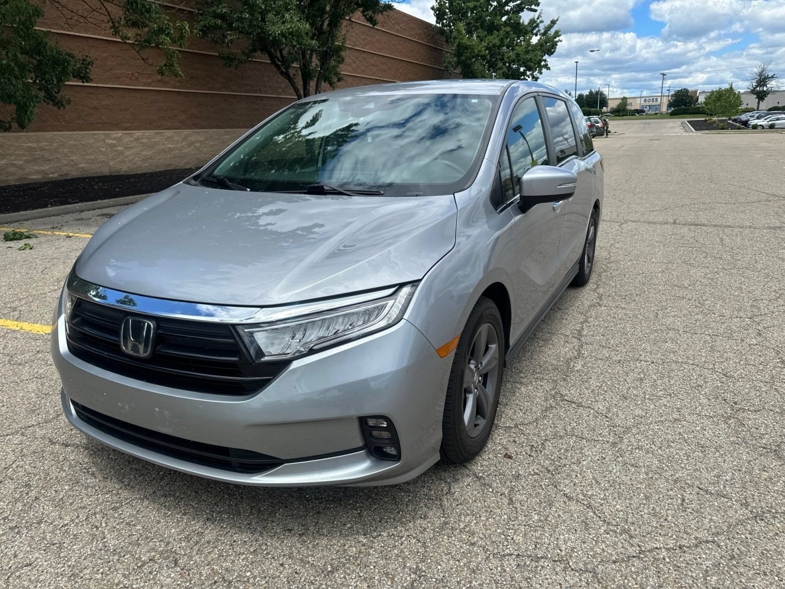 Used 2021 Lunar Silver Metallic Honda EX image 9