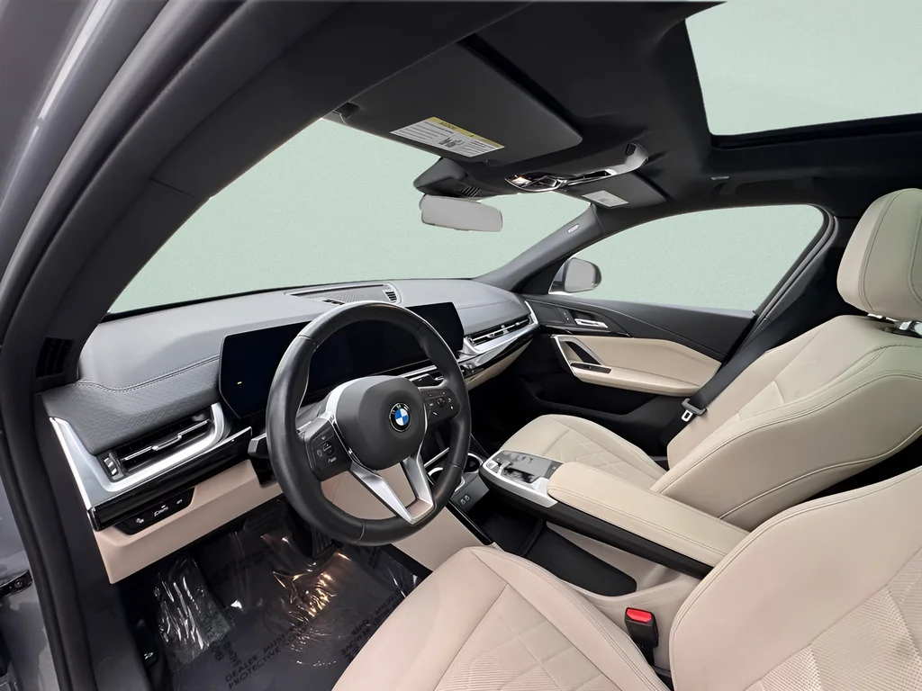 Used 2025 Gray Metallic BMW xDrive28i image 9