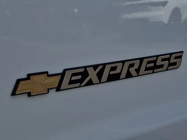 2026 Chevrolet Express Cargo Work Van - Photo 12