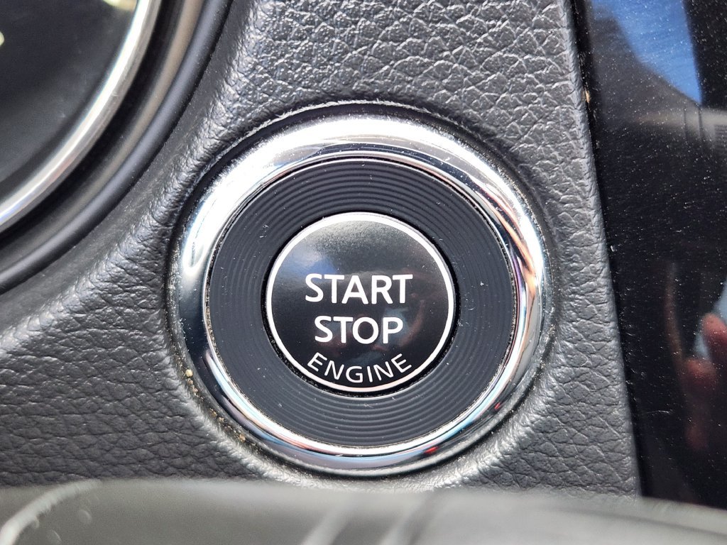 Used 2018 White Nissan SV image 17