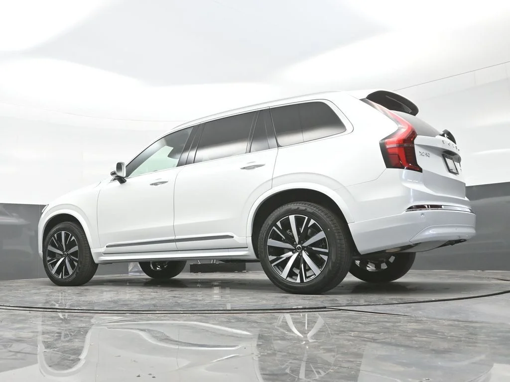 Used 2026 Crystal White Volvo Core image 34