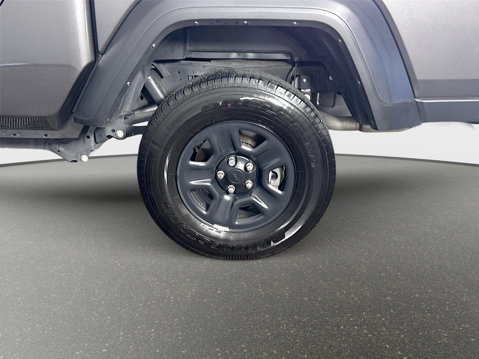 Used 2024 Granite Crystal Metallic Clearcoat Jeep Sport image 28