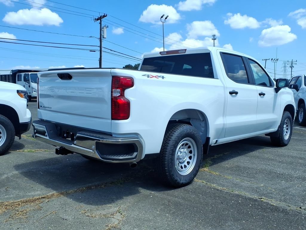 New 2026 Summit White Chevrolet WT image 2