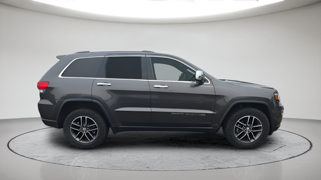 Used 2017 Granite Crystal Clearcoat Metallic Jeep Limited image 2