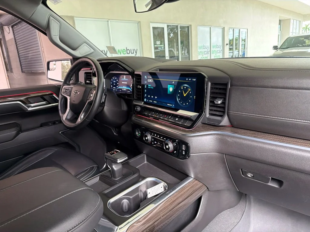 Used 2024 Black Chevrolet RST image 27