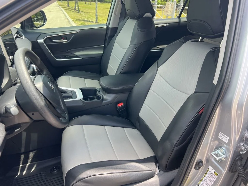 Used 2025  Toyota XLE image 43