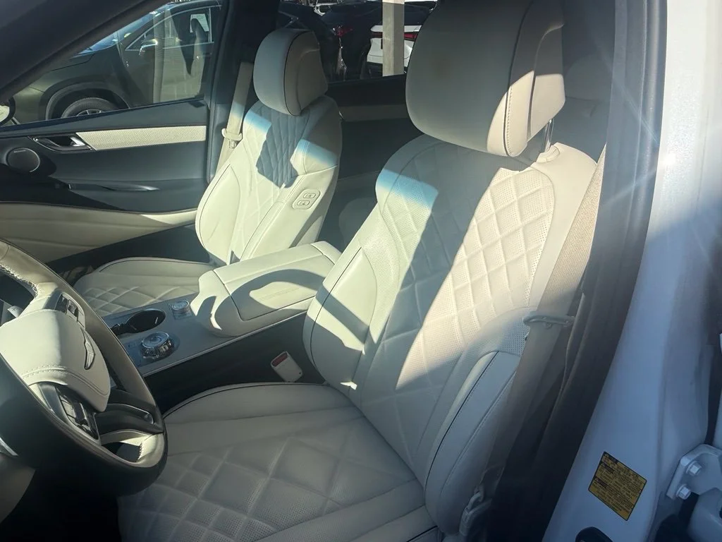 Used 2025 White Genesis 3.5T Prestige image 20