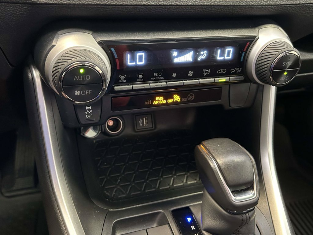 Certified Used 2025 Silver Toyota XLE Premium image 25