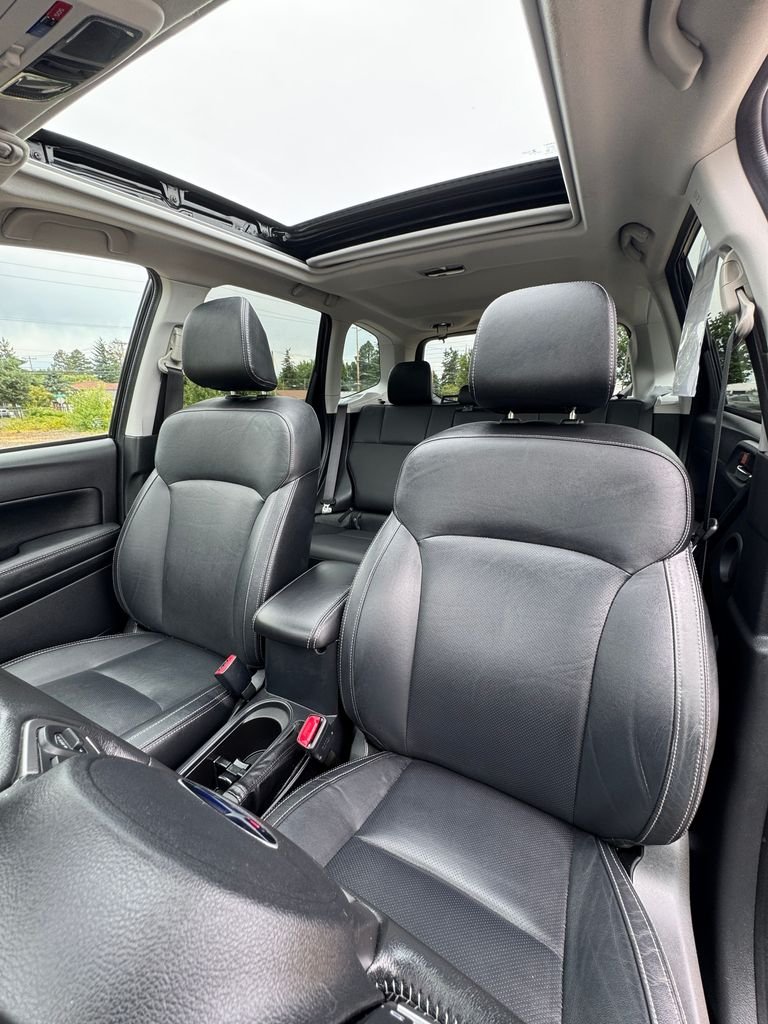 Used 2018 Crystal Black Silica Subaru 2.5i Limited image 31