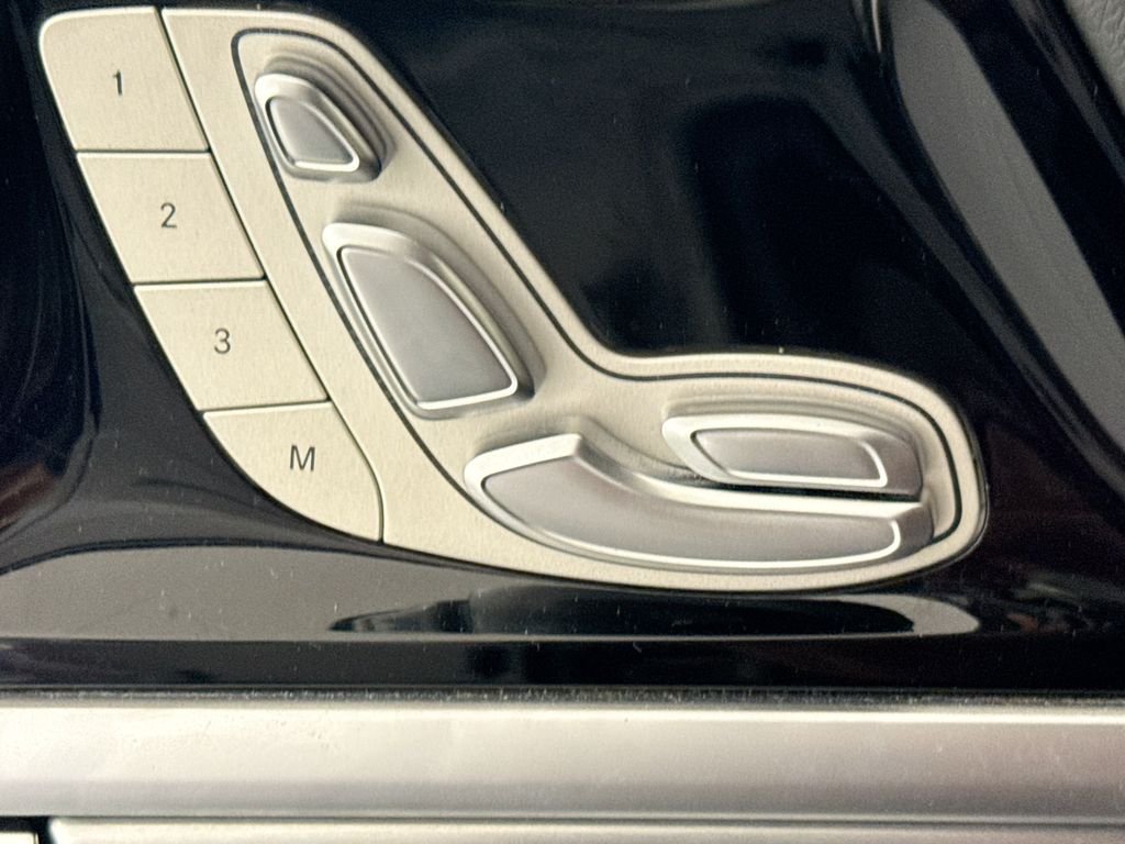 Used 2023 Black Mercedes-Benz G 550 image 21