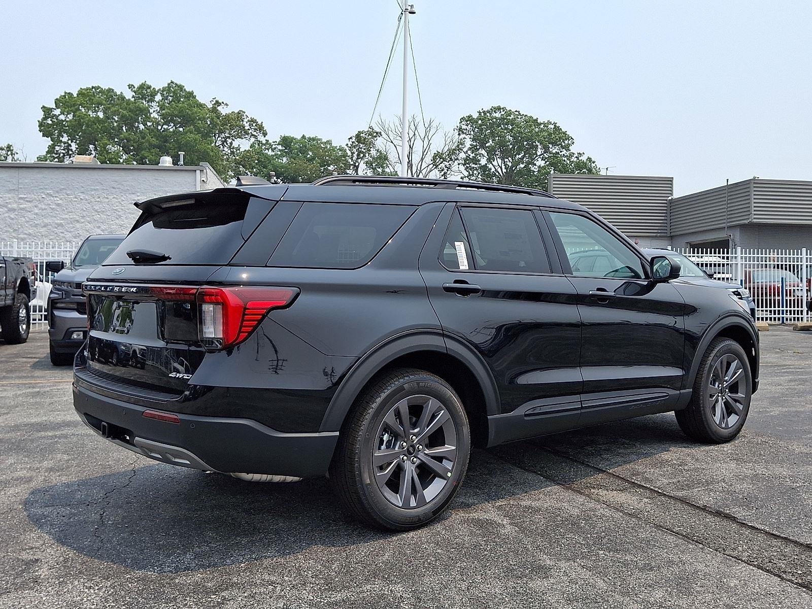 New 2026 Agate Black Metallic Ford Active image 4