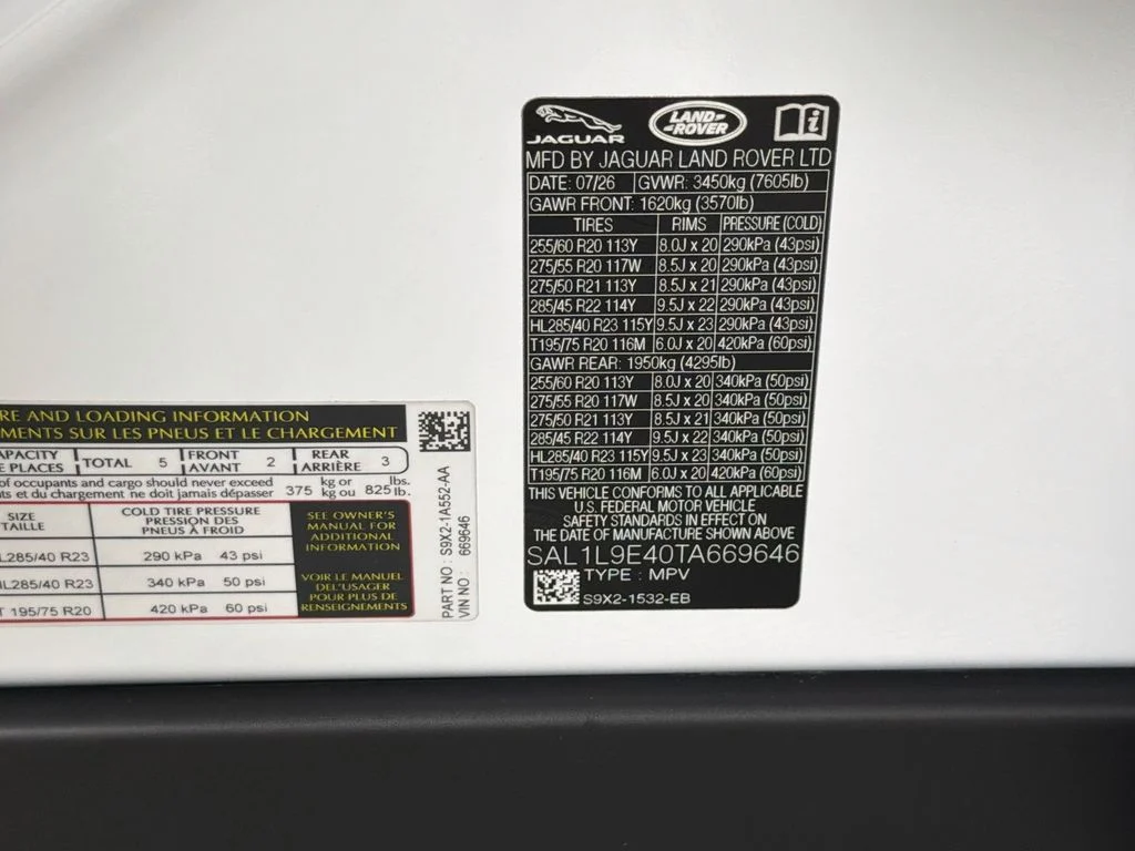 New 2026 Fuji White Land Rover Dynamic SE image 34