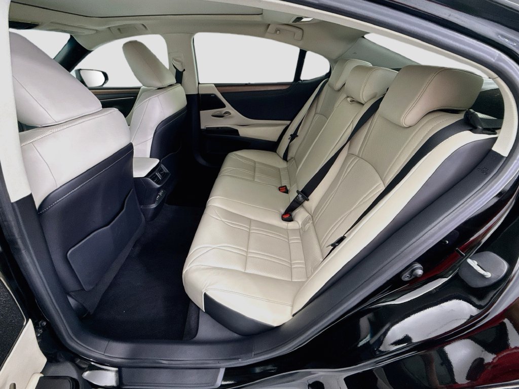 Used 2024 Obsidian Lexus 350 Ultra Luxury image 20