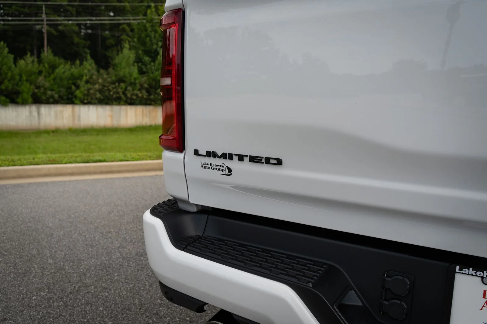 New 2026 Bright White Clear-Coat Exterior Paint RAM Limited image 17
