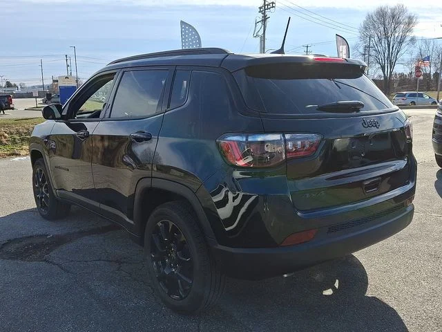 New 2026 Black Jeep Latitude image 5