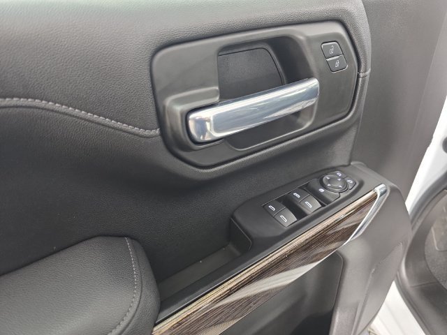 Used 2021 SUMMIT WHITE GMC SLE image 9