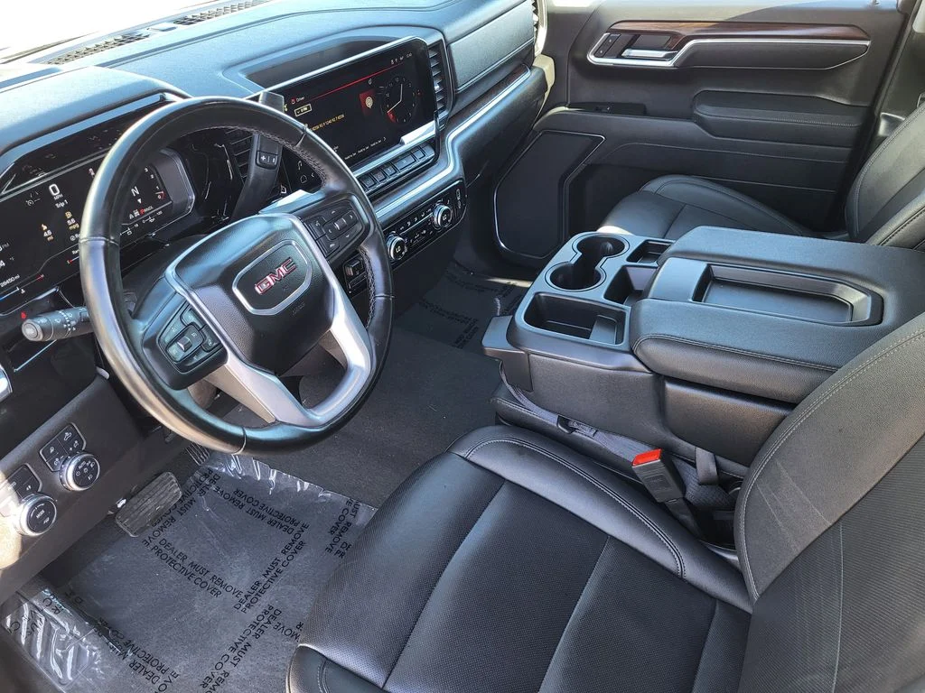 Used 2025 Summit White GMC SLT image 10
