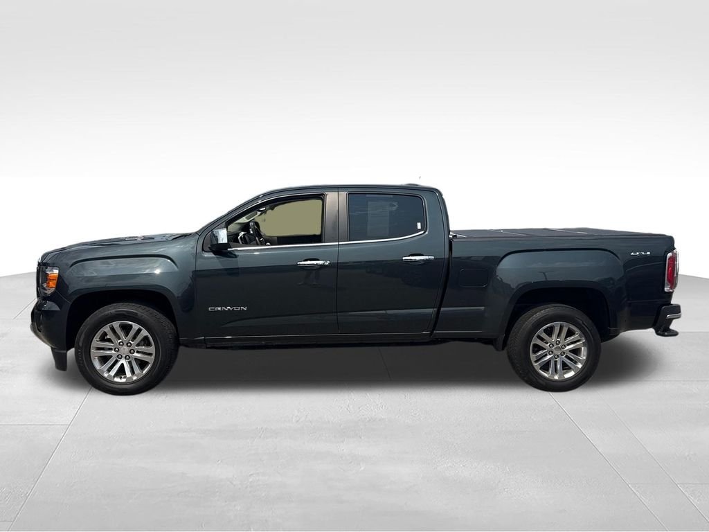 Used 2018 Gray GMC SLT image 2