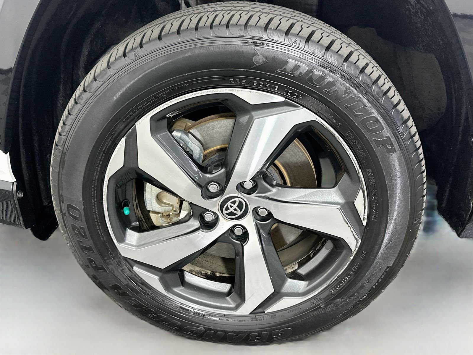 Used 2023 Ice Toyota SE image 31