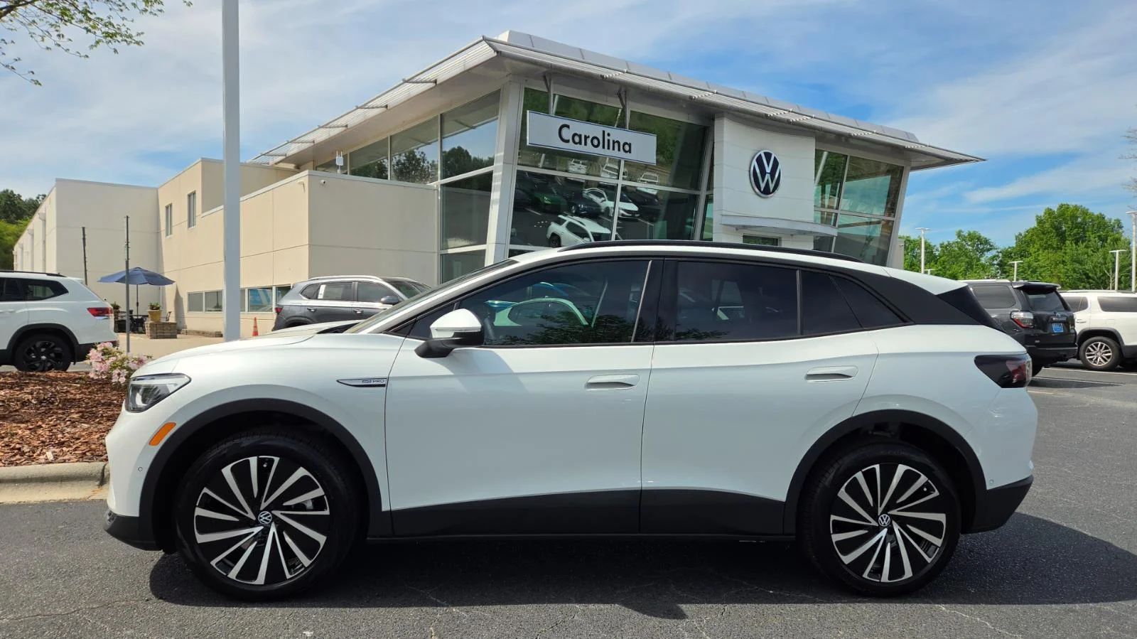 New 2026 Opal White Pearl Volkswagen Pro image 2