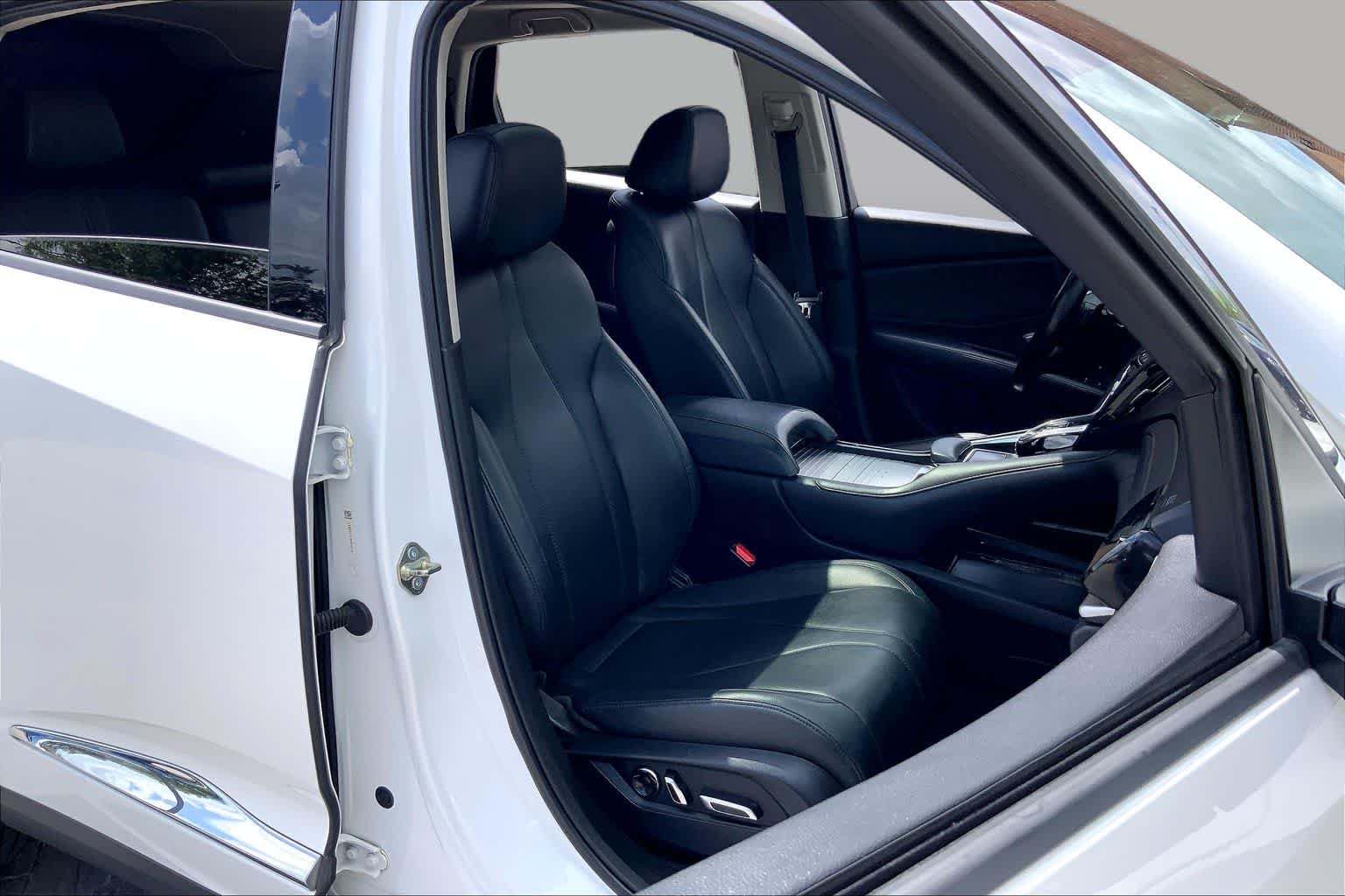 Used 2020 Platinum White Pearl Acura  image 9