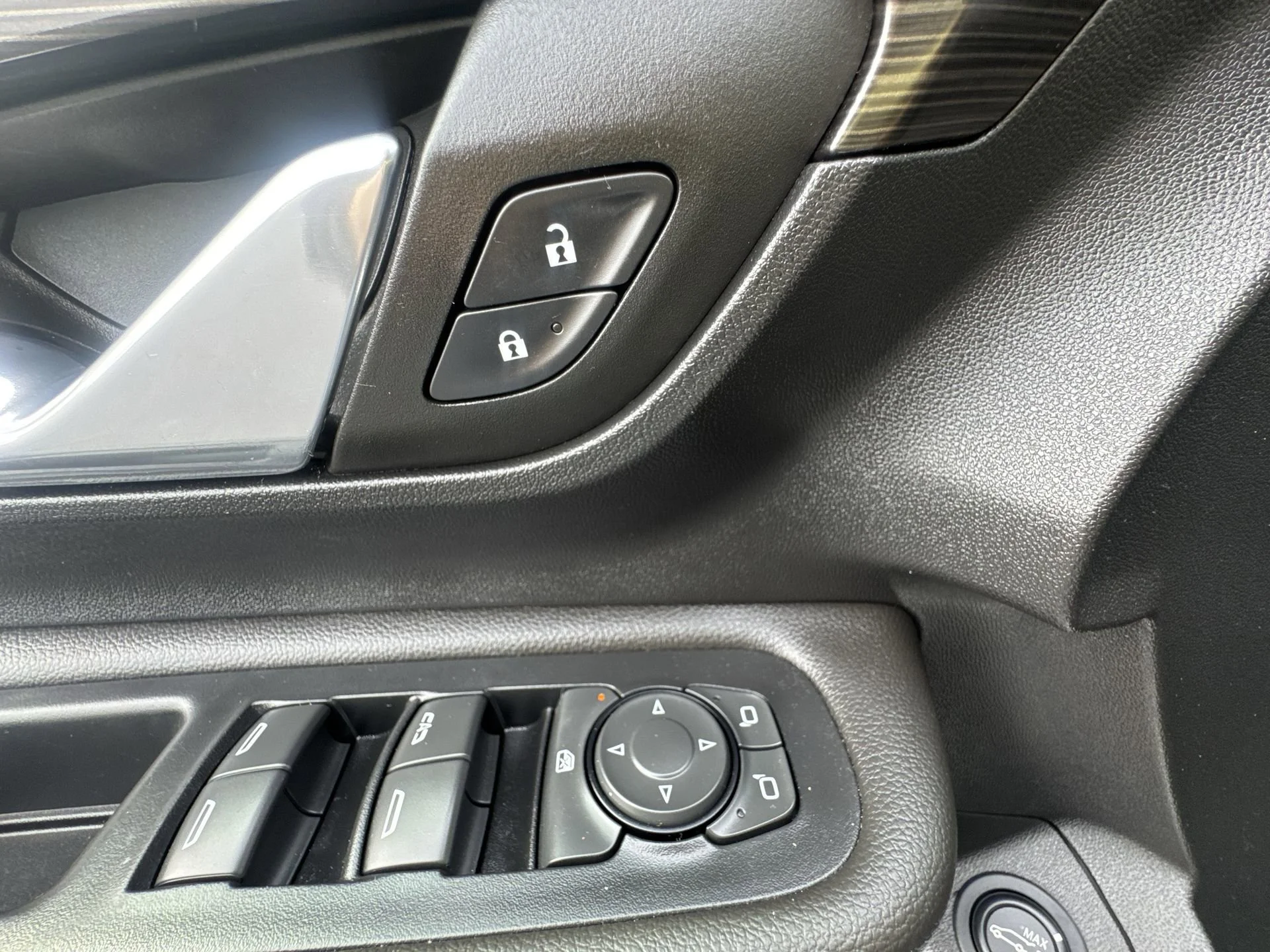 2023 GMC Terrain SLE - Photo 13