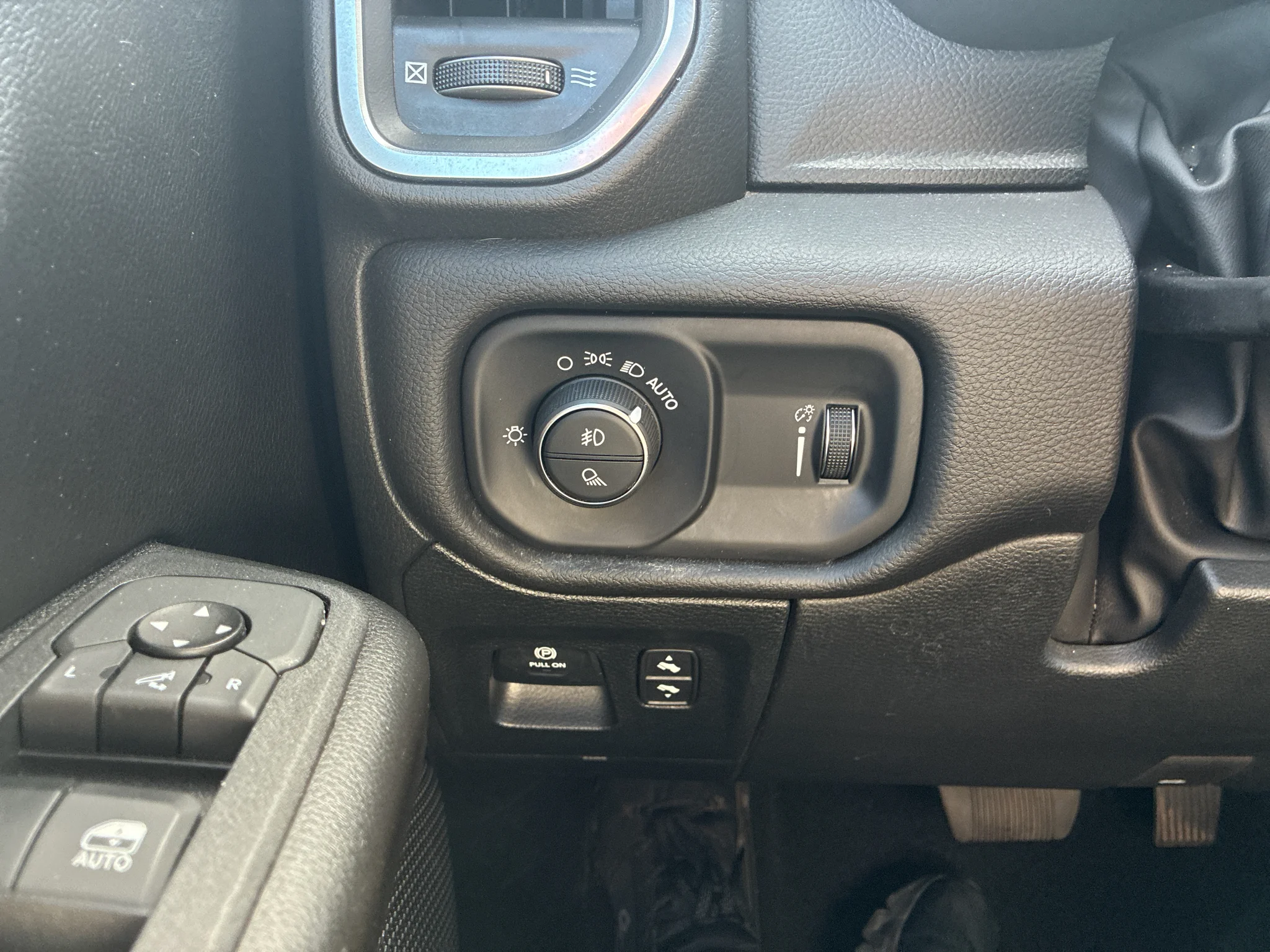 Used 2025 Bright White Clearcoat Ram Big Horn image 21