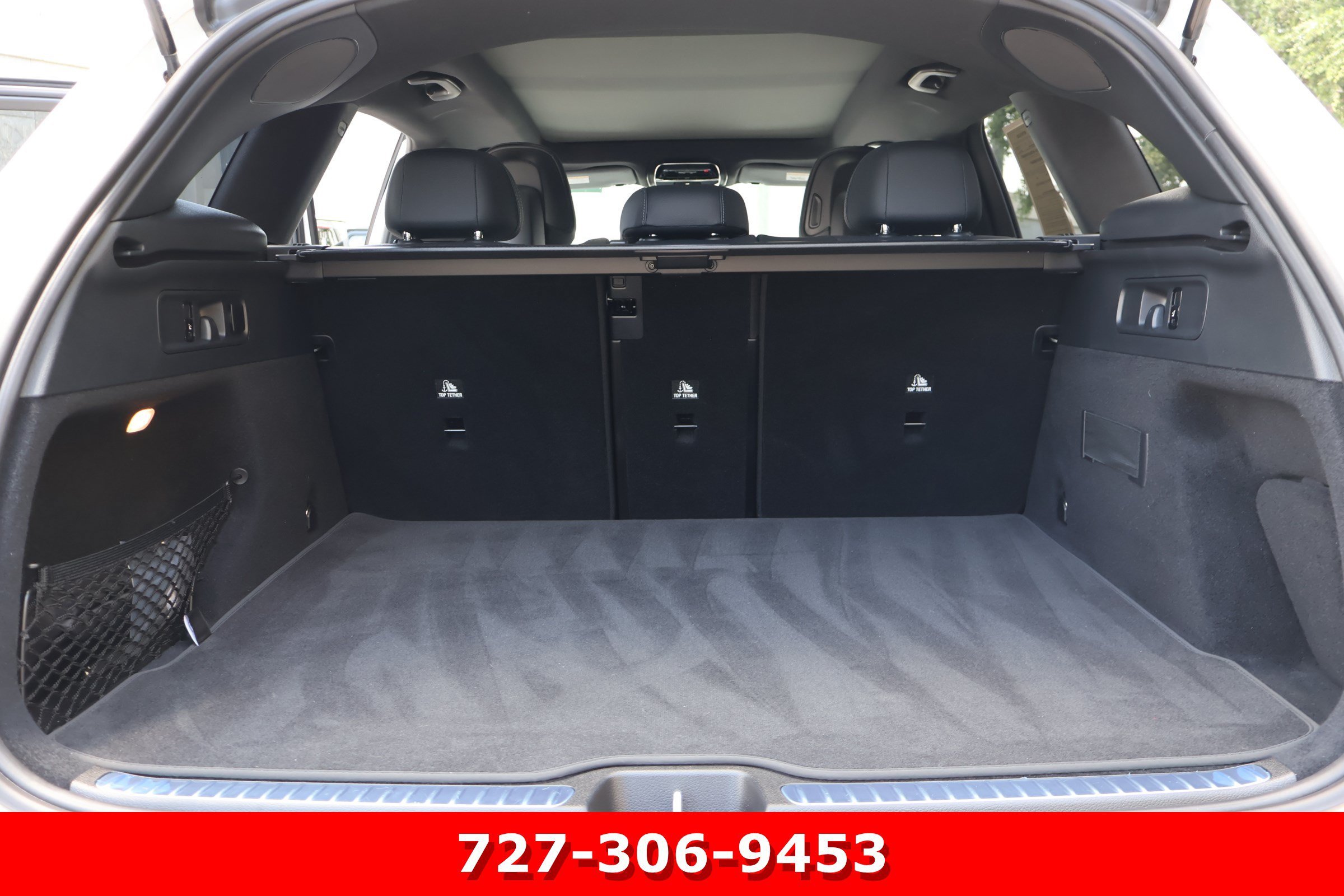 Certified Used 2025 Polar White Mercedes-Benz GLC 300 image 19