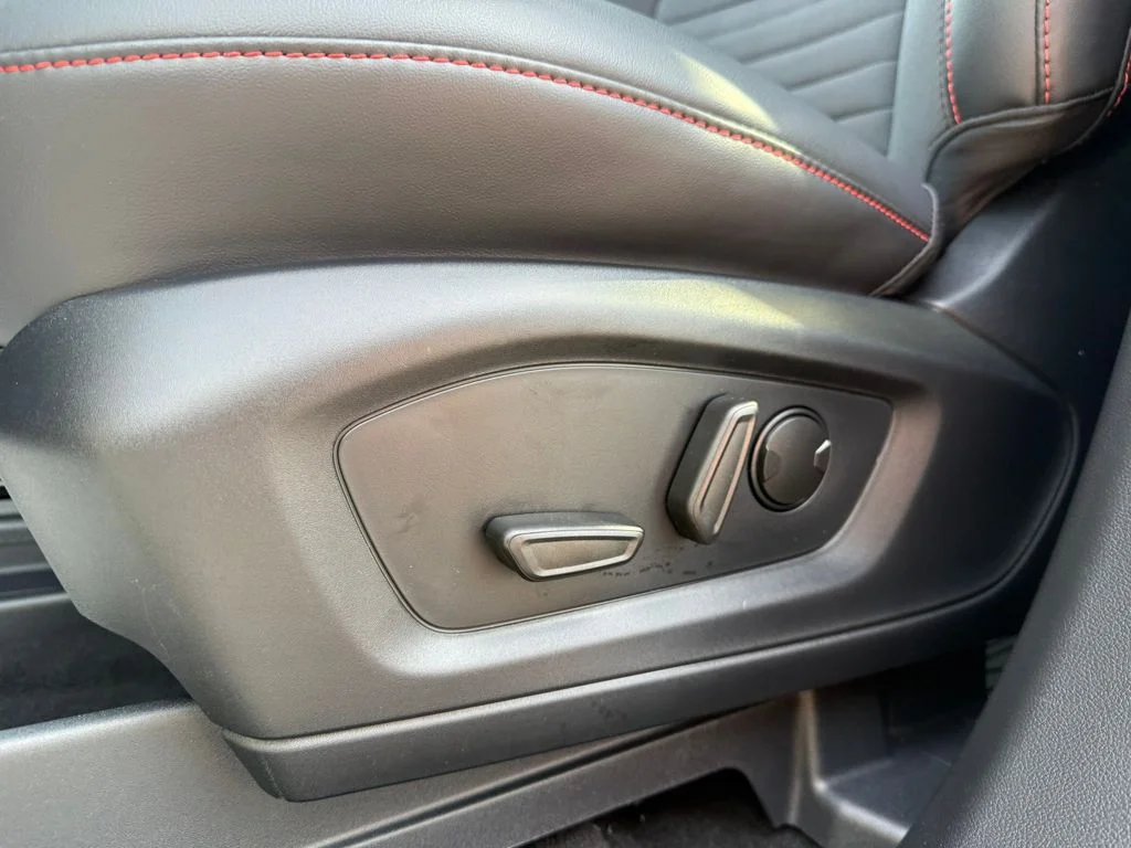 2026 Ford Explorer ST-Line - Photo 20