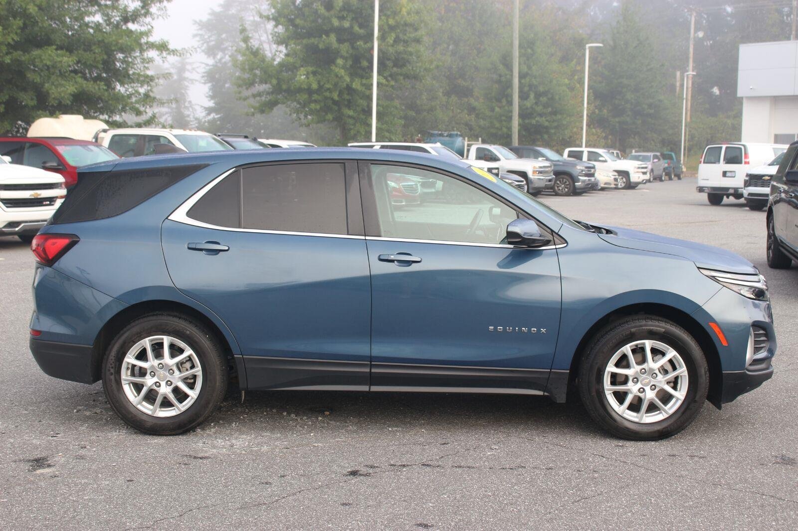 Used 2024 Lakeshore Blue Metallic Chevrolet LT image 8