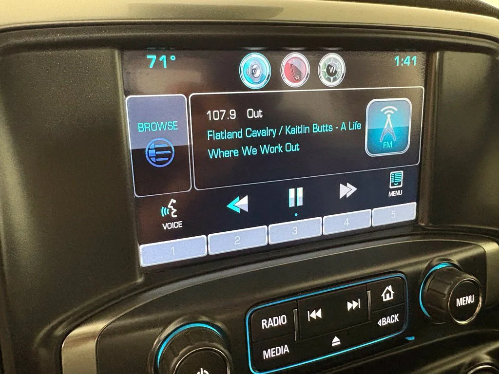 Used 2015 Gray Chevrolet LTZ image 28