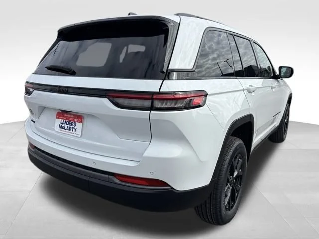 New 2026 Bright White Clear-Coat Exterior Paint Jeep Altitude image 5