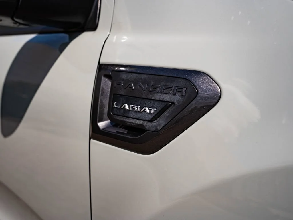 Used 2021 Cactus Gray Ford Lariat image 15