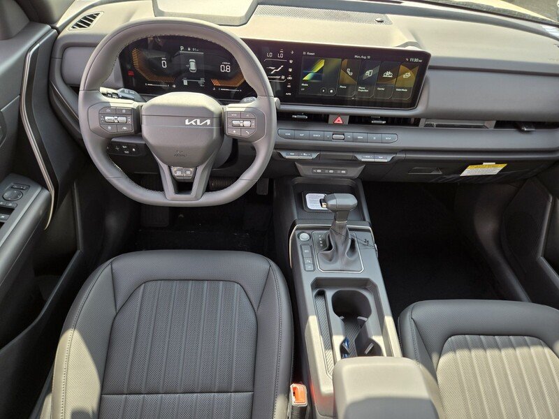 New 2027 Terrain Brown Kia X-Line S image 8